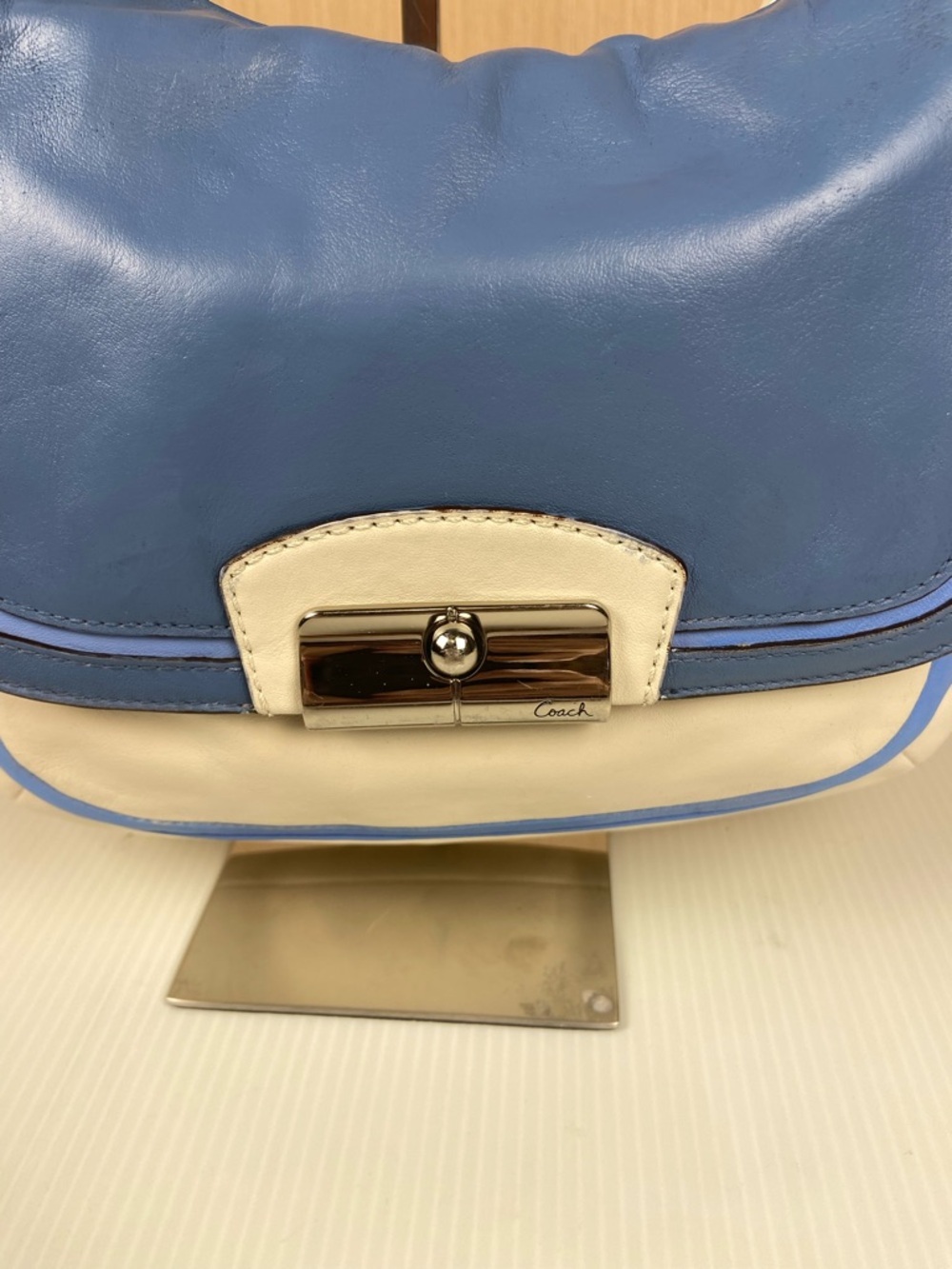 Coach Kristin Leather Flap Hobo Blue Ivory Colorblock Shoulder Bag F22509 Y2K - Picture 3 of 13